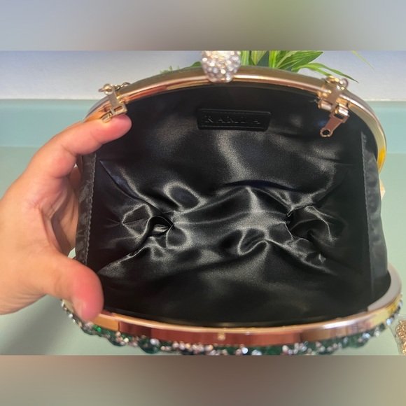 Ramla Green Crystal Clutch with removable chain and handle - Picture 12 of 13